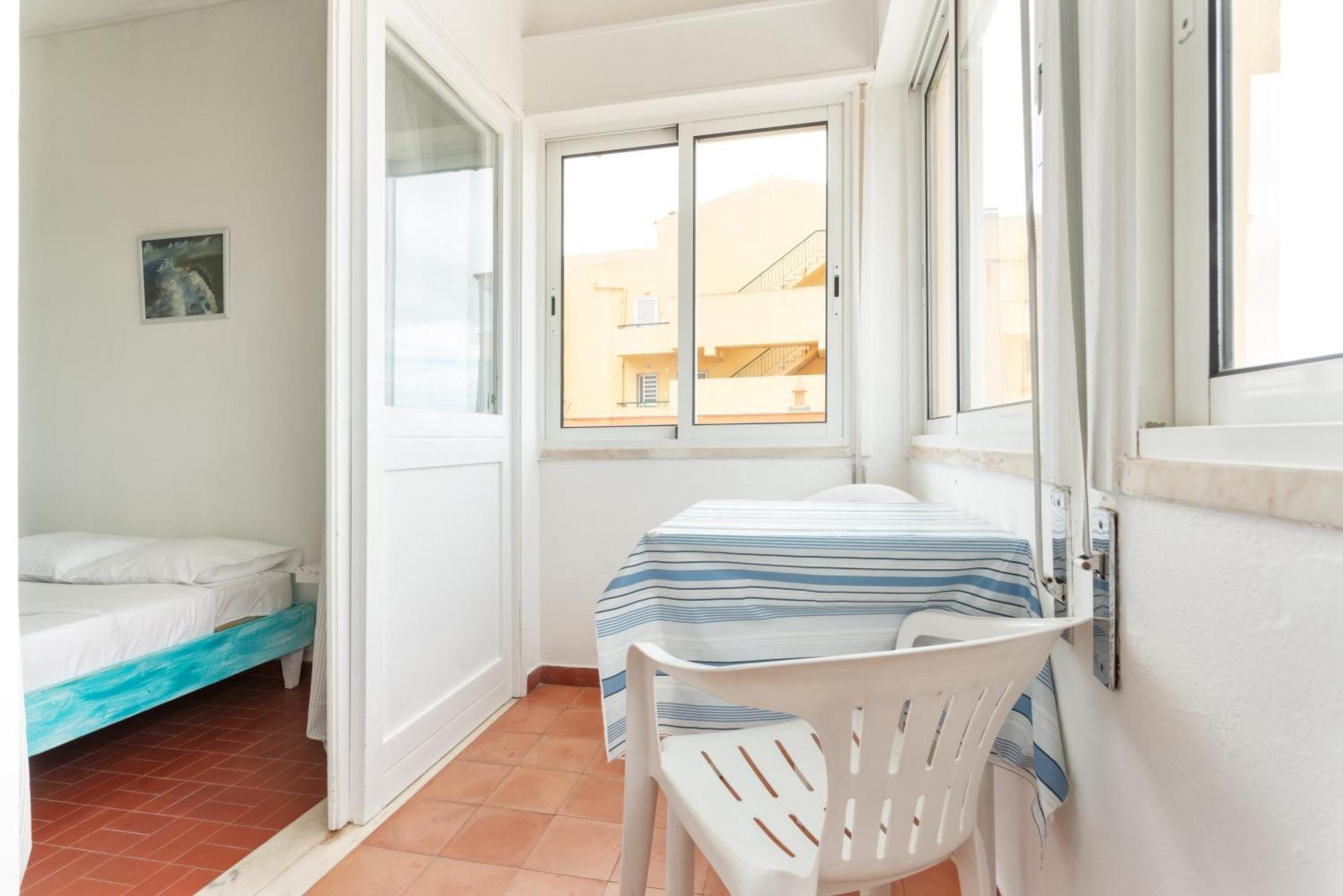 Blife Faro Beach Hostel & Rooms Exteriör bild