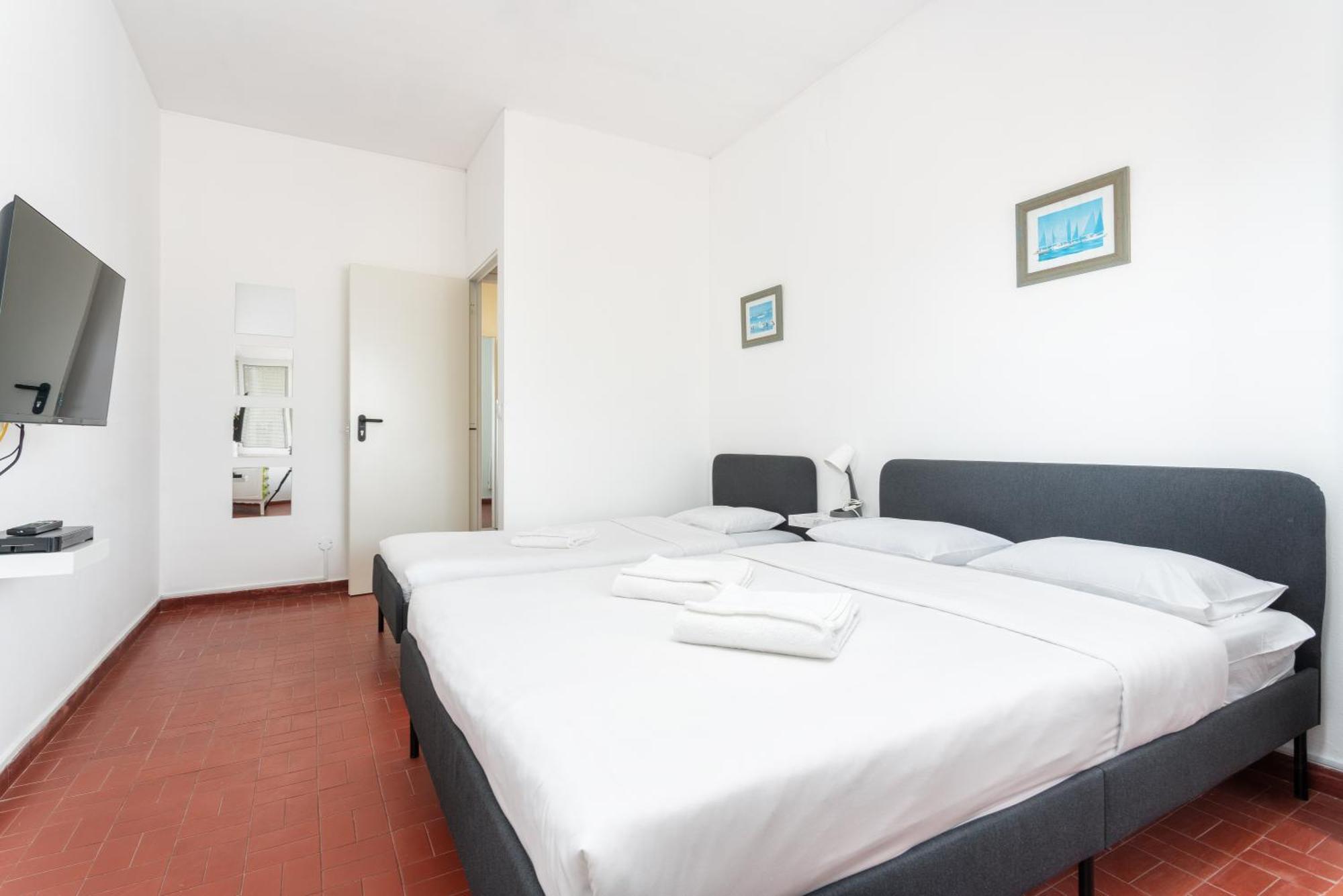 Blife Faro Beach Hostel & Rooms Exteriör bild