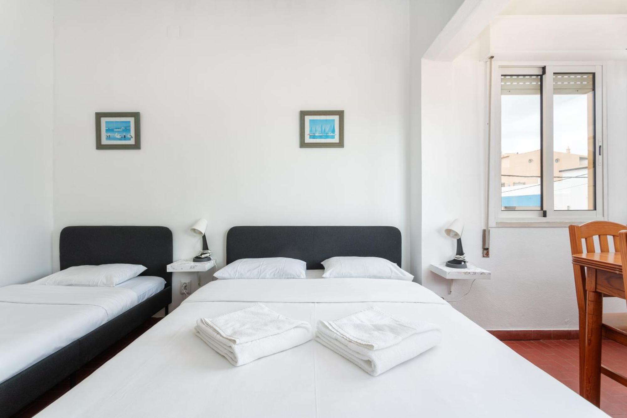 Blife Faro Beach Hostel & Rooms Exteriör bild