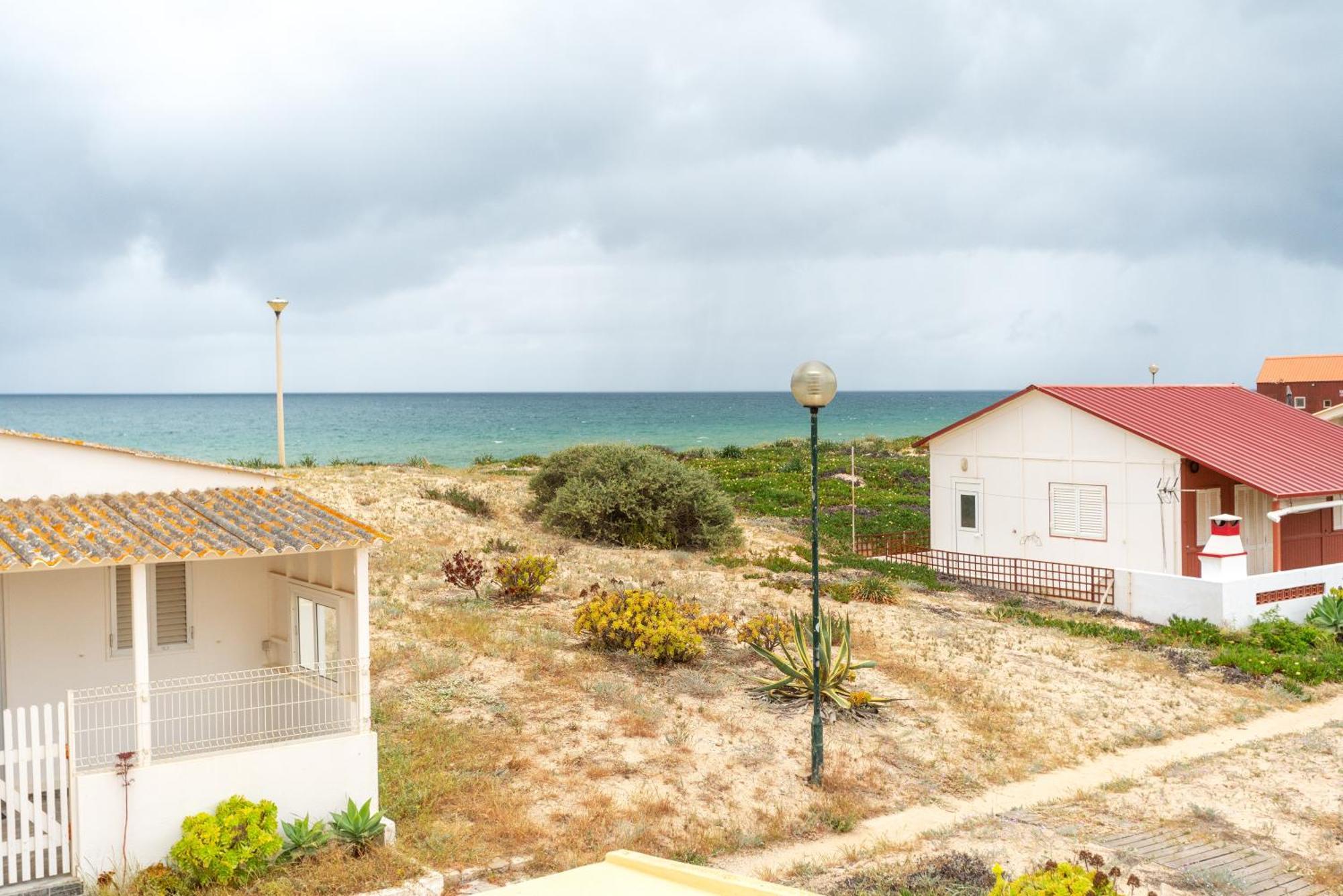 Blife Faro Beach Hostel & Rooms Exteriör bild