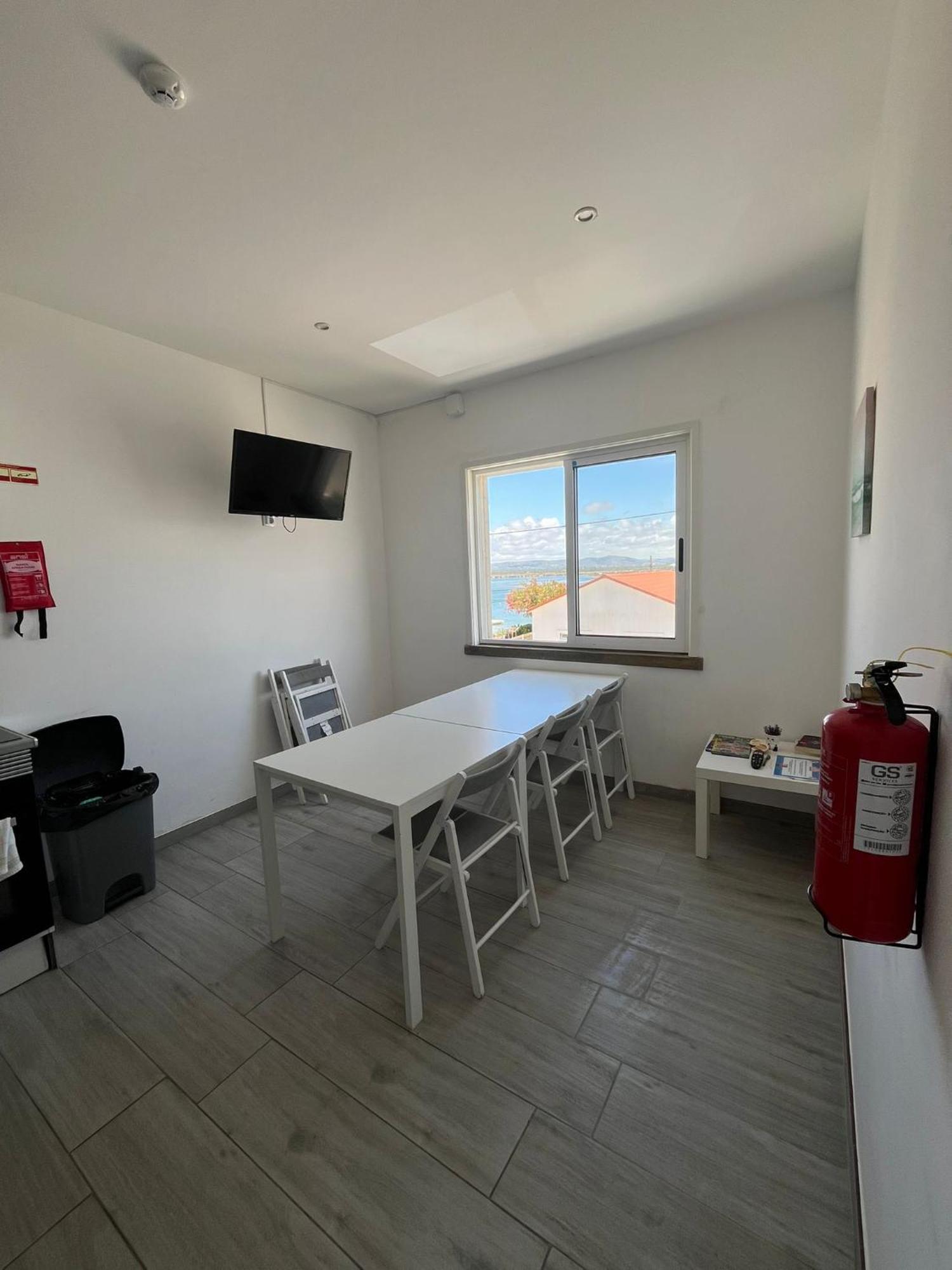 Blife Faro Beach Hostel & Rooms Exteriör bild