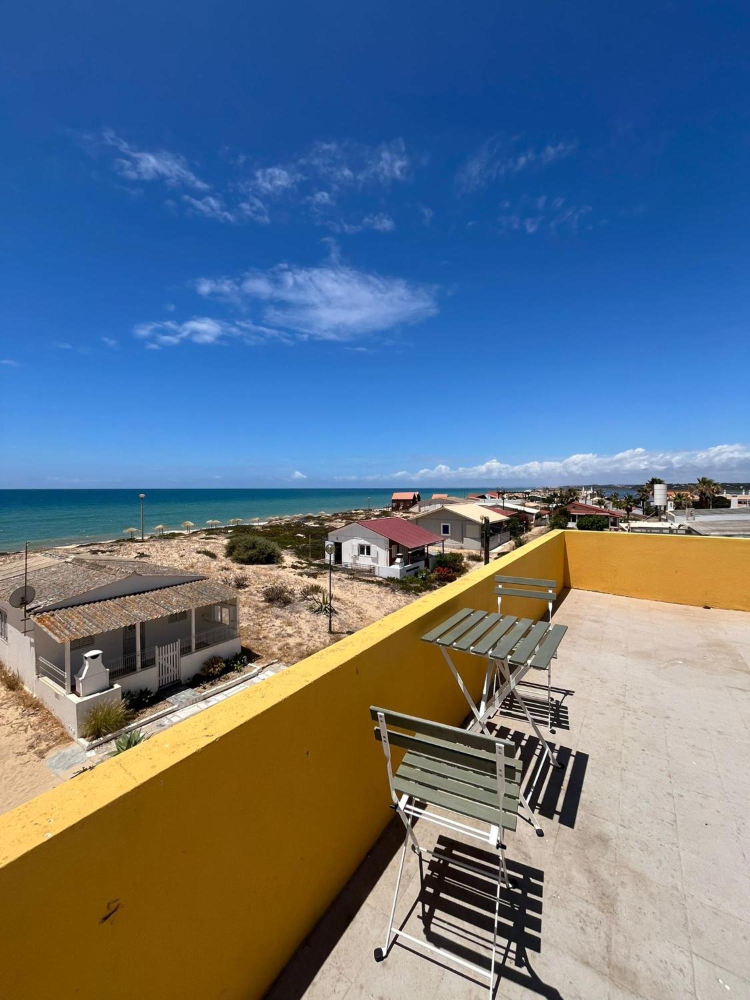 Blife Faro Beach Hostel & Rooms Exteriör bild